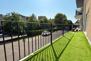 29' Balcony- click for photo gallery